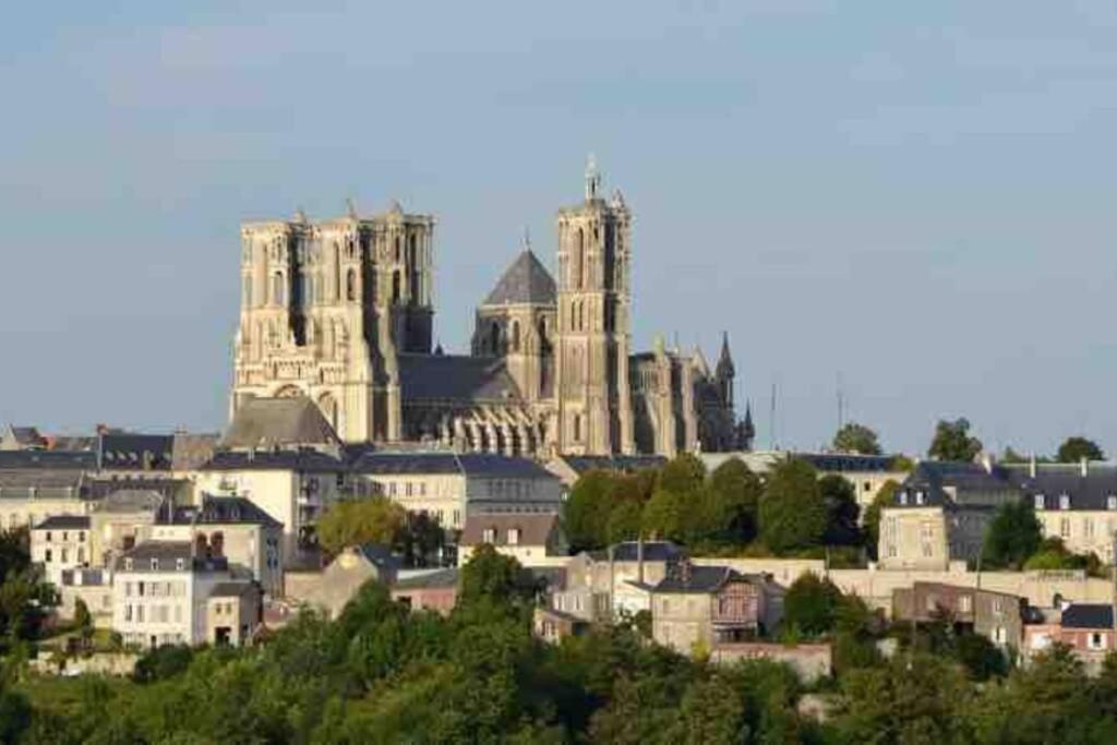 Laon : « Suite Privee Au Pied De La Cathedrale » Экстерьер фото